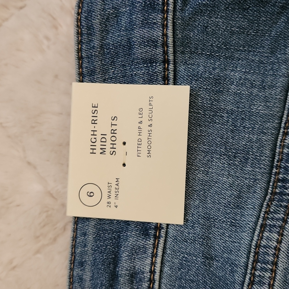 Universal Thread High Rise Midi Jean Shorts - Picture 3 of 5